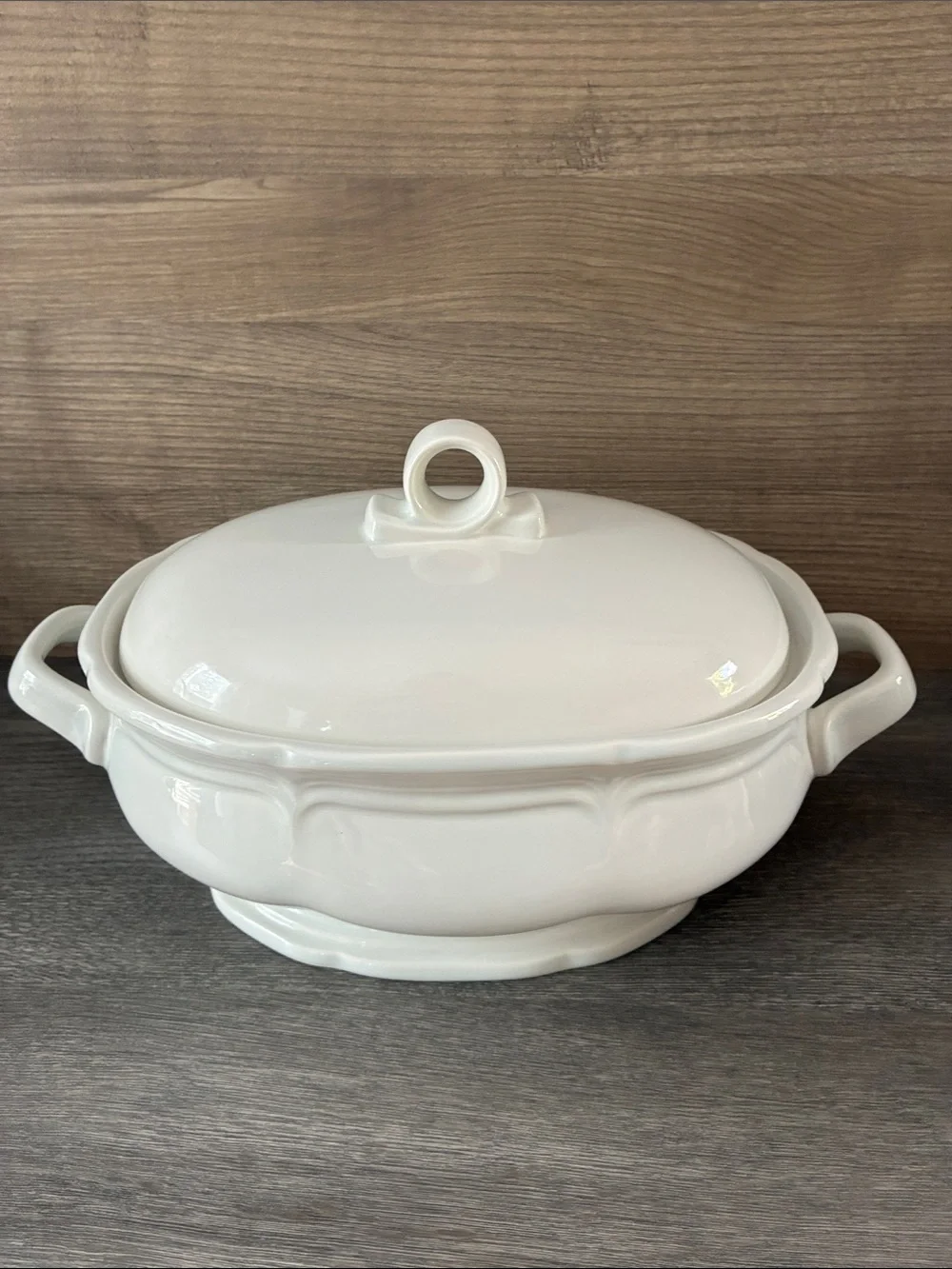 Mikasa French Countryside 2.5 Quart Covered Casserole Vegetable Serving Bowl